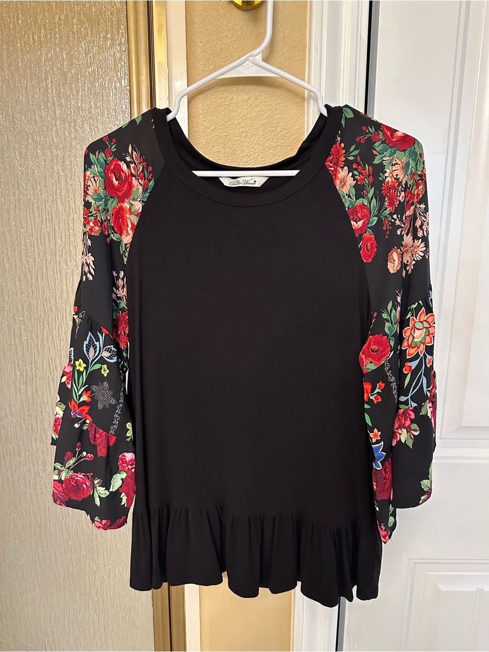 The Pioneer Woman Black Top with Red & Green Floral Sleeves